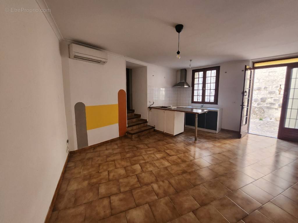 Appartement à CROS