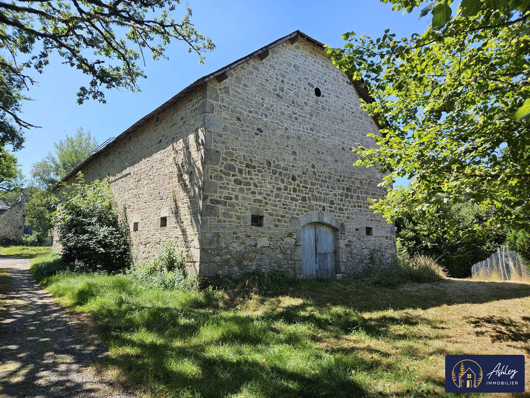 Maison à MAUSSAC