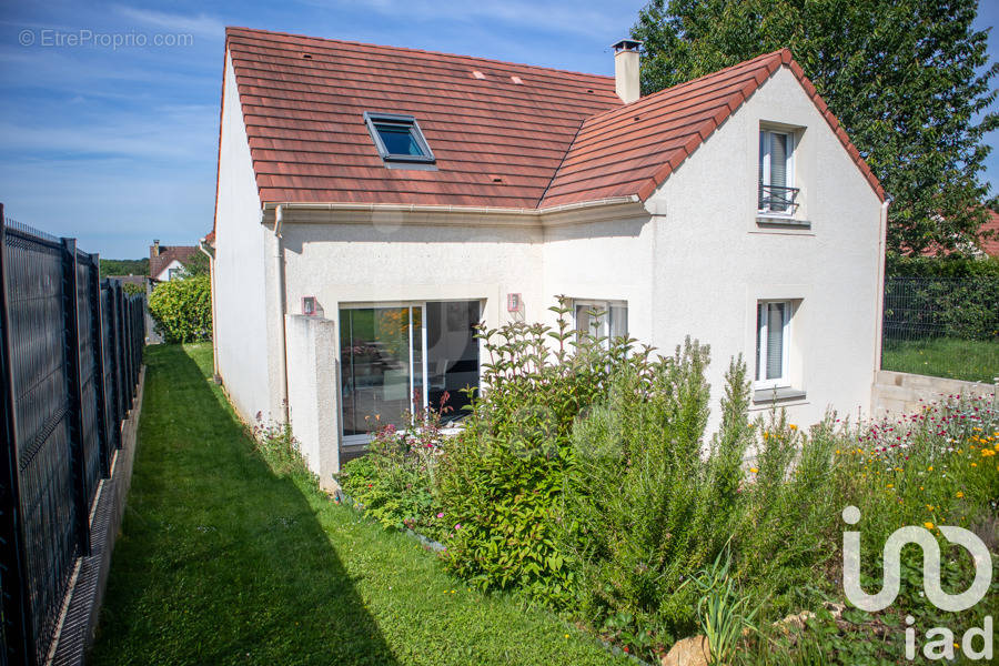 Photo 1 - Maison à LIVERDY-EN-BRIE