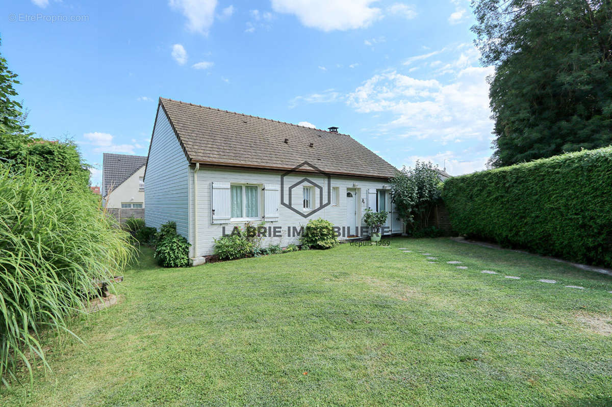 Maison à BRIE-COMTE-ROBERT