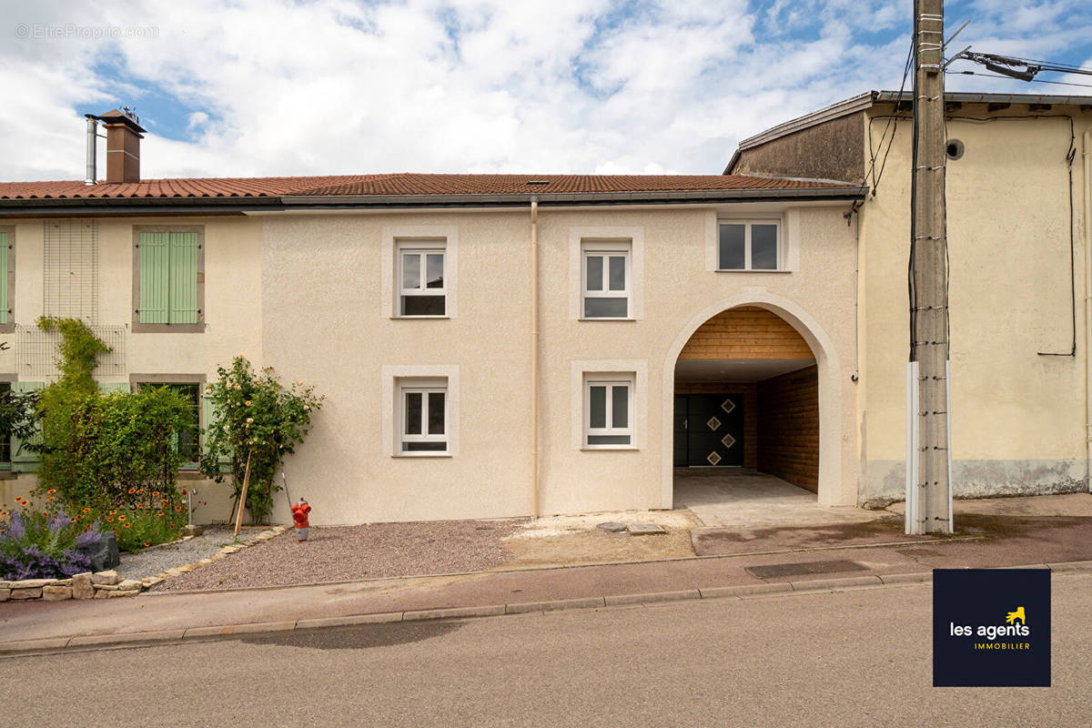 Maison à CHARMES