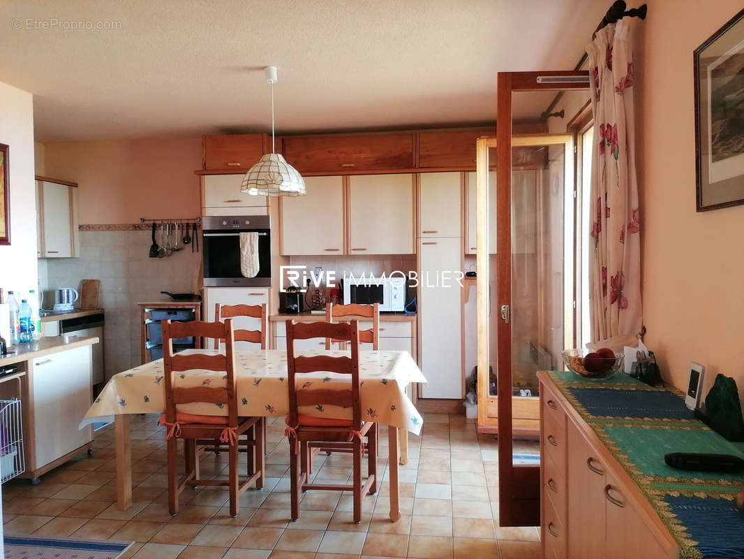 Appartement à EVIAN-LES-BAINS