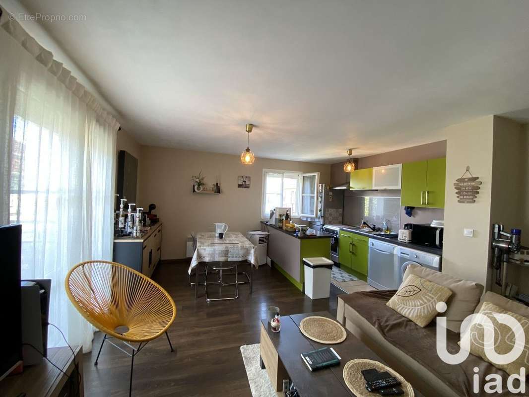 Photo 3 - Appartement à COMBS-LA-VILLE