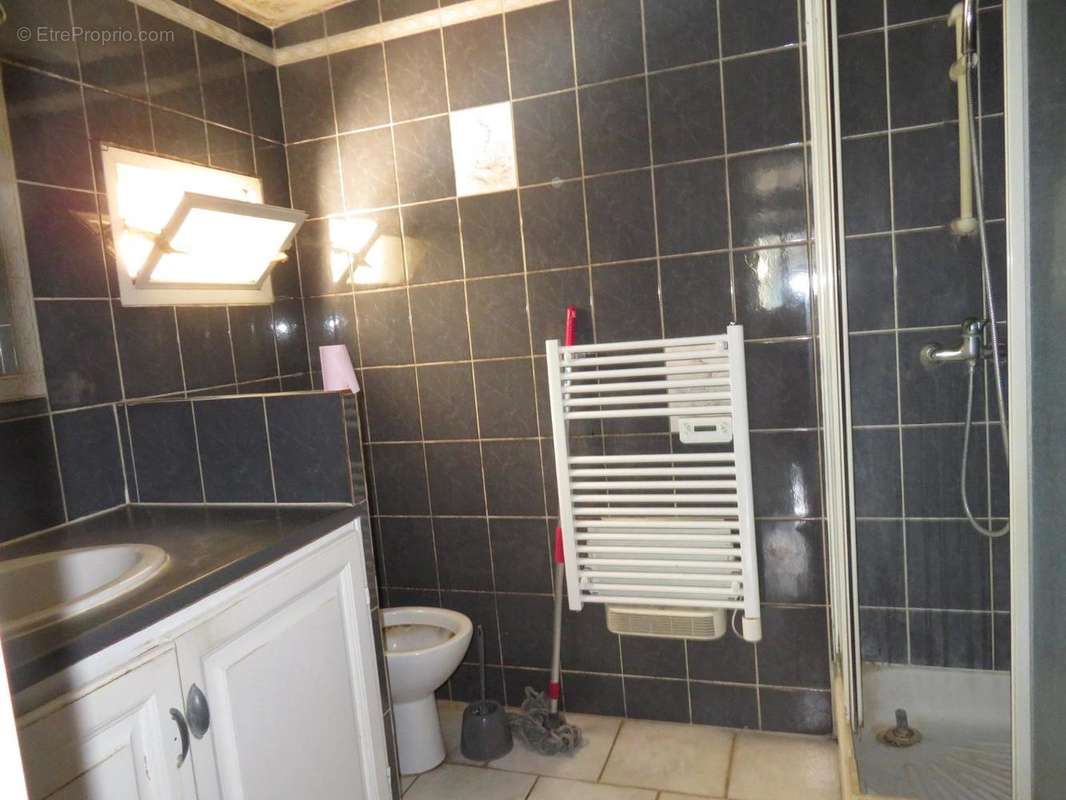   - Appartement à DRAGUIGNAN