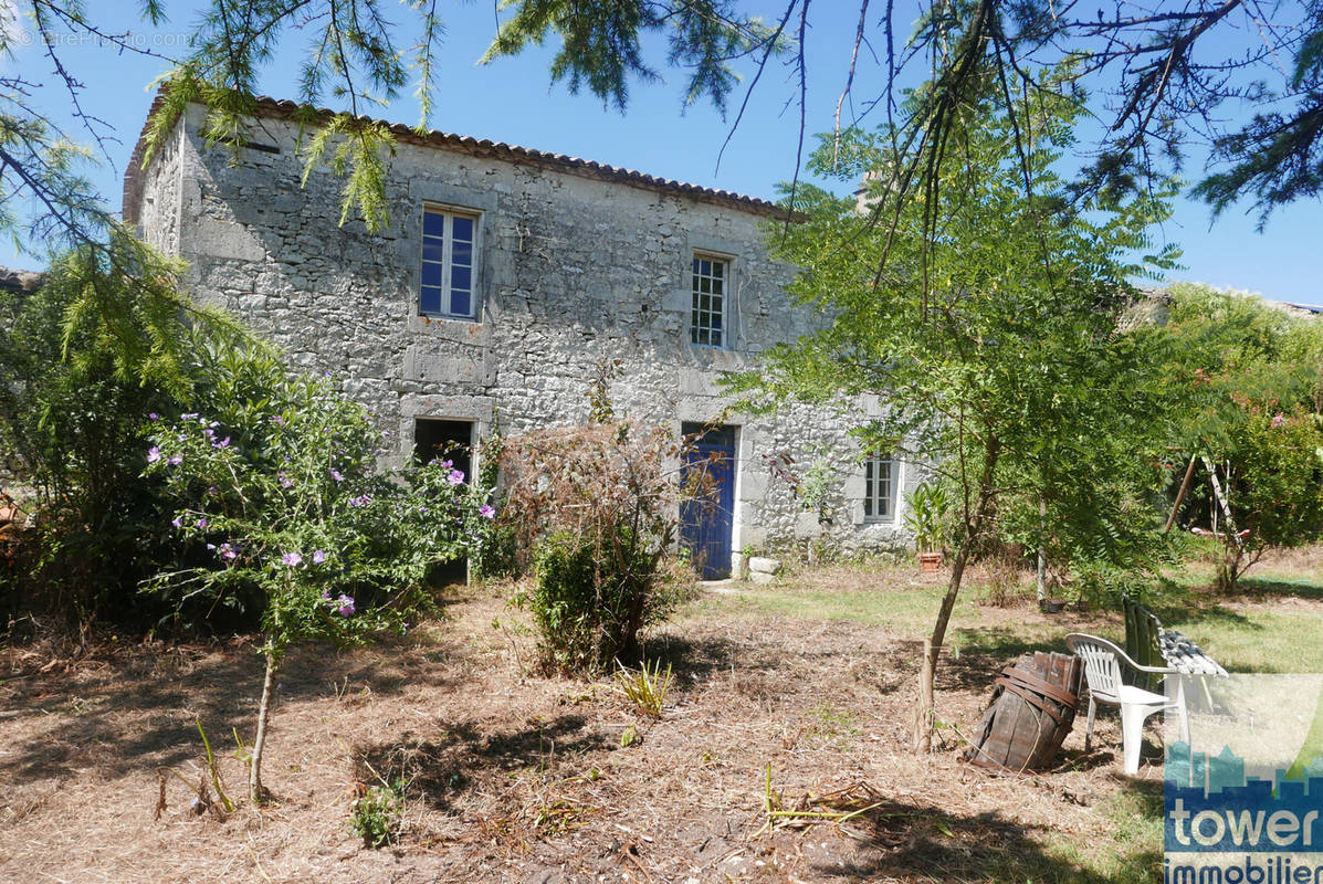 Maison à SIGOULES