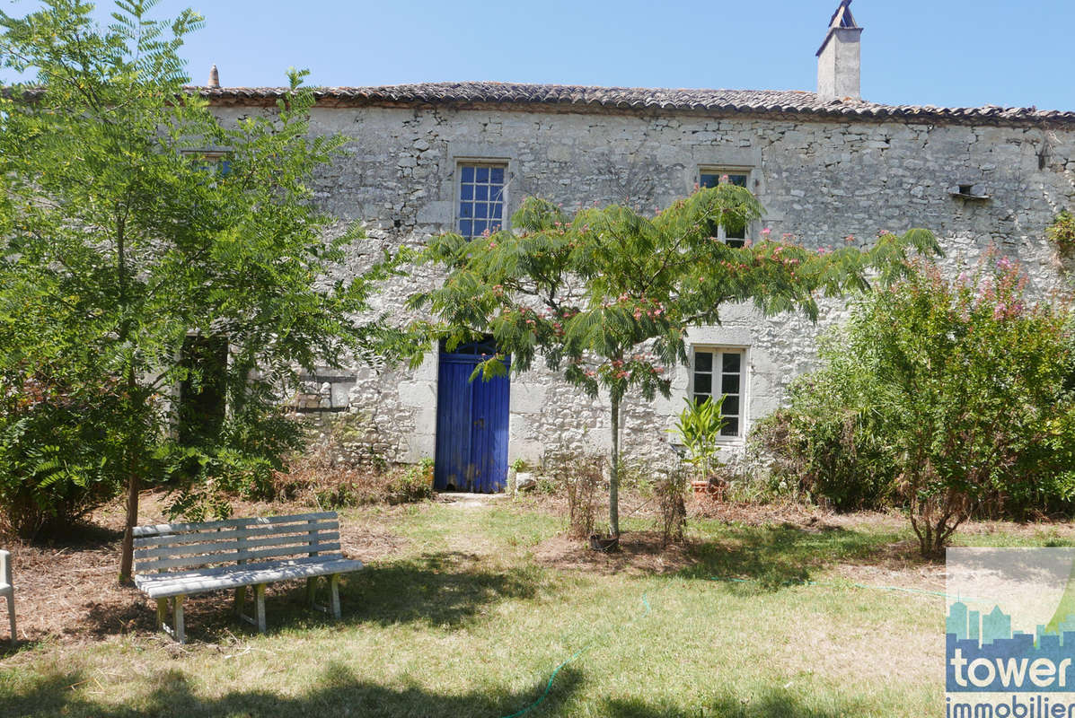 Maison à SIGOULES