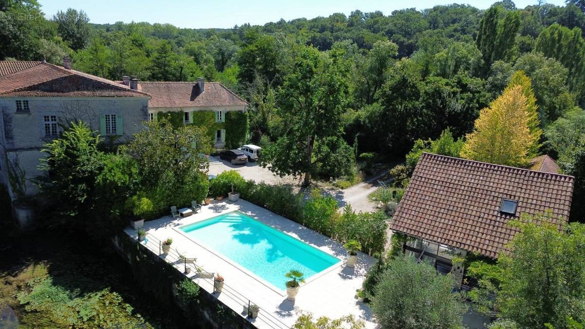 Maison à PARCOUL