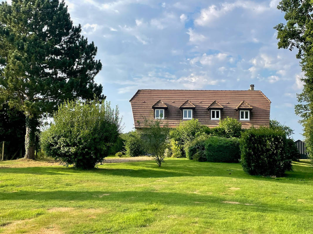 Maison à NEAUFLES-AUVERGNY