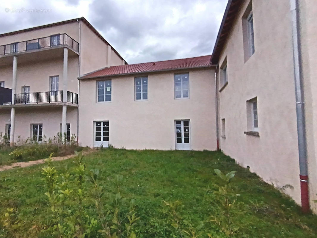 Appartement à CRECHES-SUR-SAONE