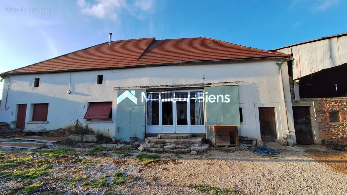 Maison à AUXONNE