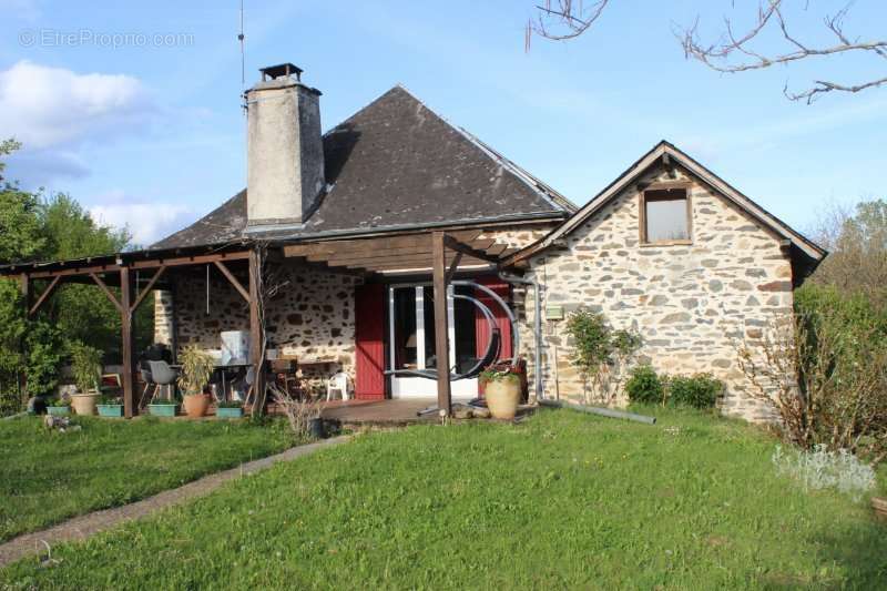 Maison à UZERCHE