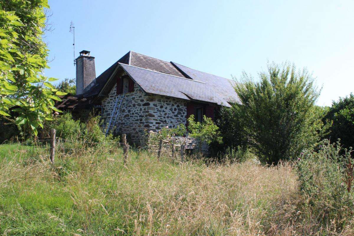 Maison à UZERCHE