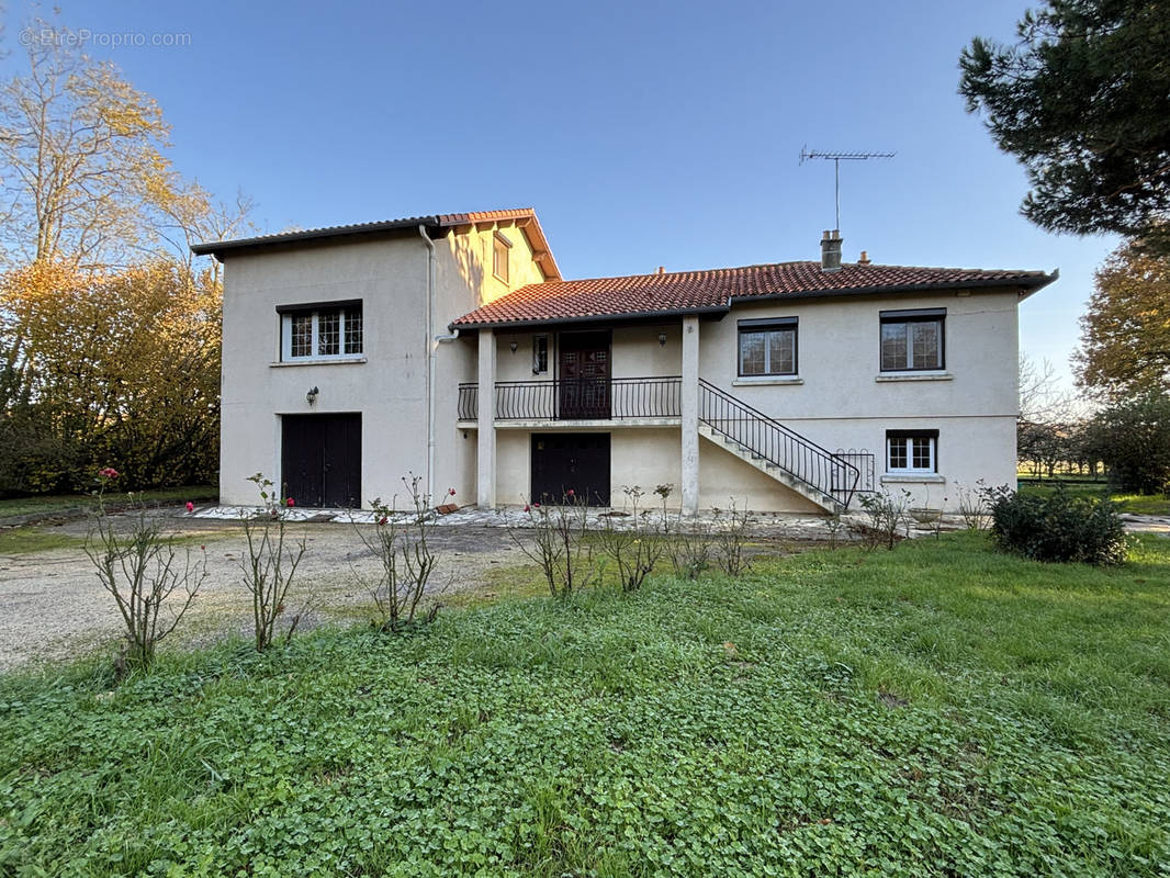 Maison à LA VILLE-DIEU-DU-TEMPLE