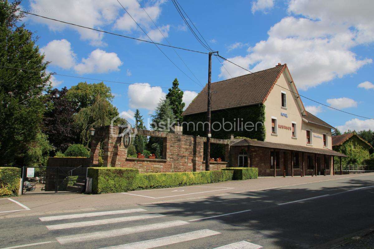 Maison à MEZIERES-SUR-OISE