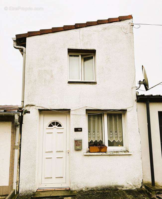 Maison à RIEULAY