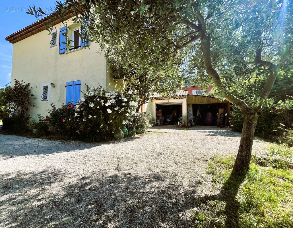 Maison à LEVENS