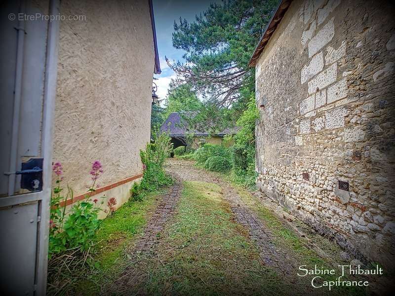 Maison à MARCILLY-SUR-MAULNE