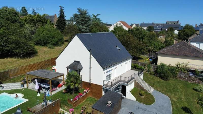 Maison à SAINT-DENIS-D&#039;ORQUES