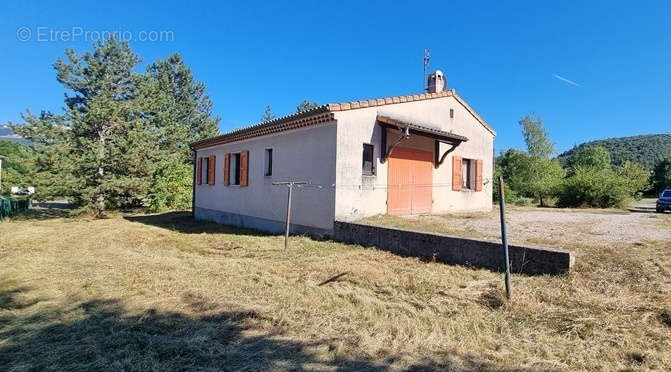 Maison à RECOUBEAU-JANSAC