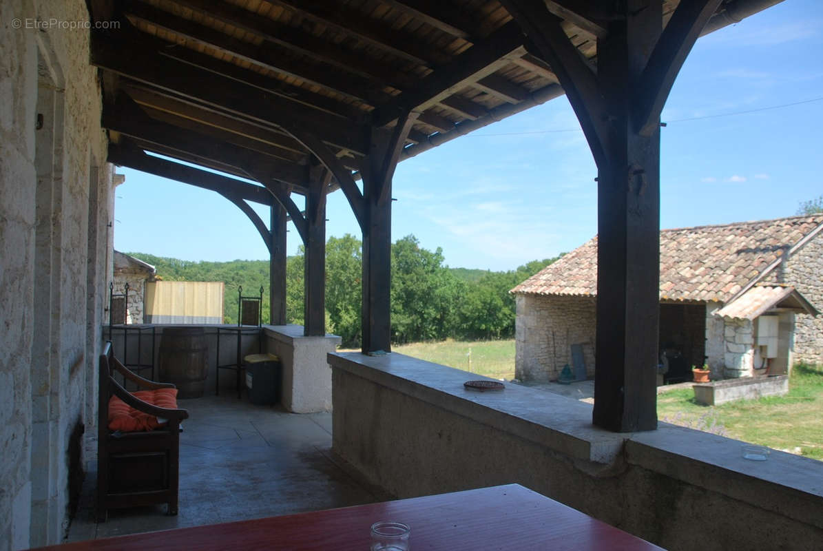 Maison à MONTAIGU-DE-QUERCY