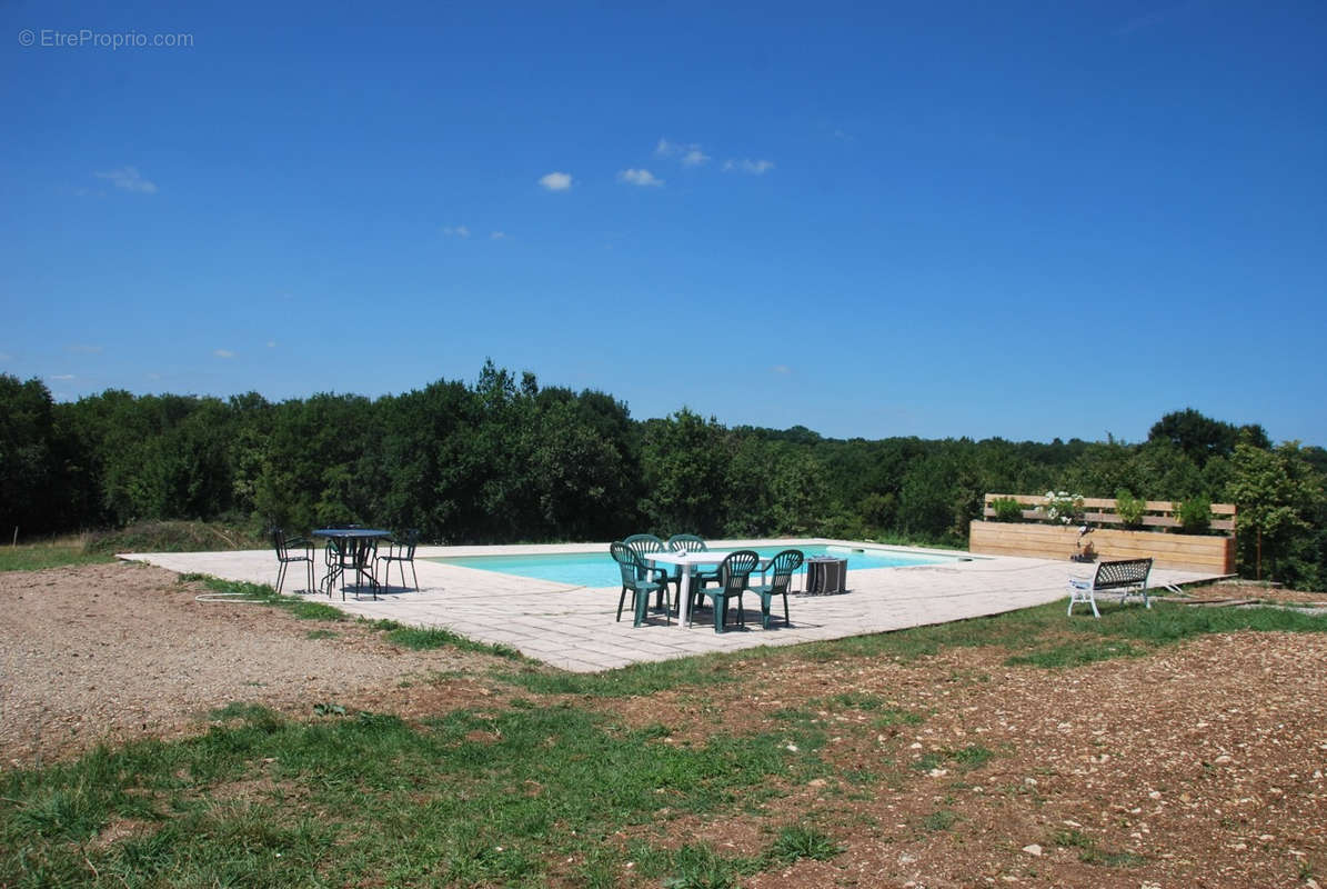 Maison à MONTAIGU-DE-QUERCY