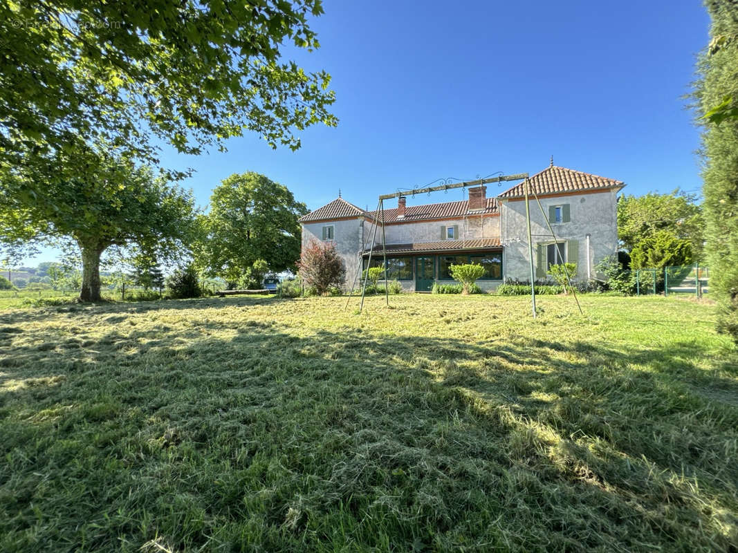 Maison à SAINT-SYLVESTRE-SUR-LOT