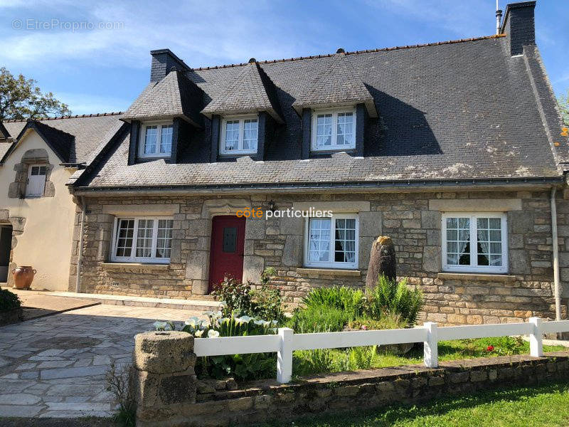 Maison à LANGUIDIC