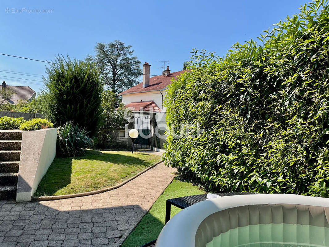 Maison à LUXEUIL-LES-BAINS