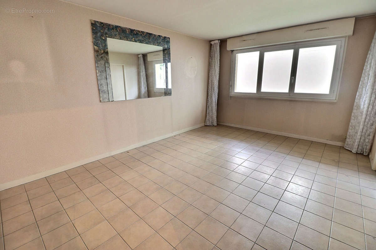 Appartement à NANTERRE