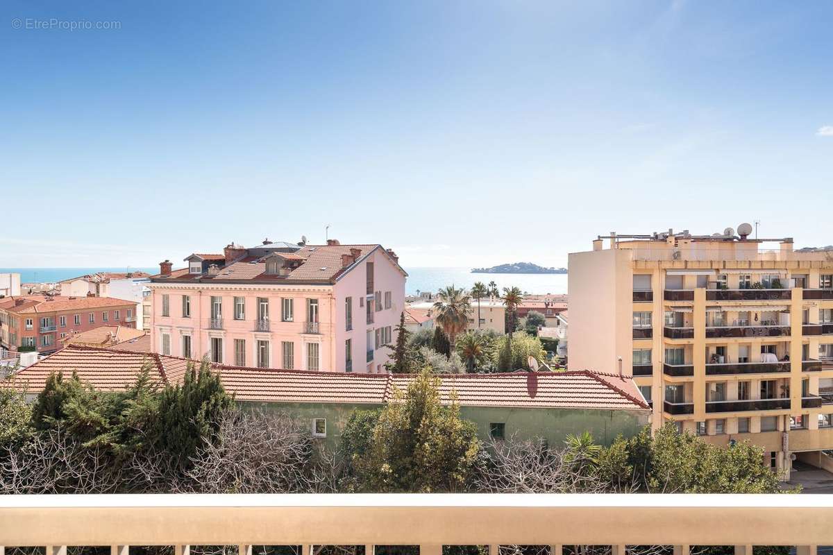 Appartement à BEAULIEU-SUR-MER