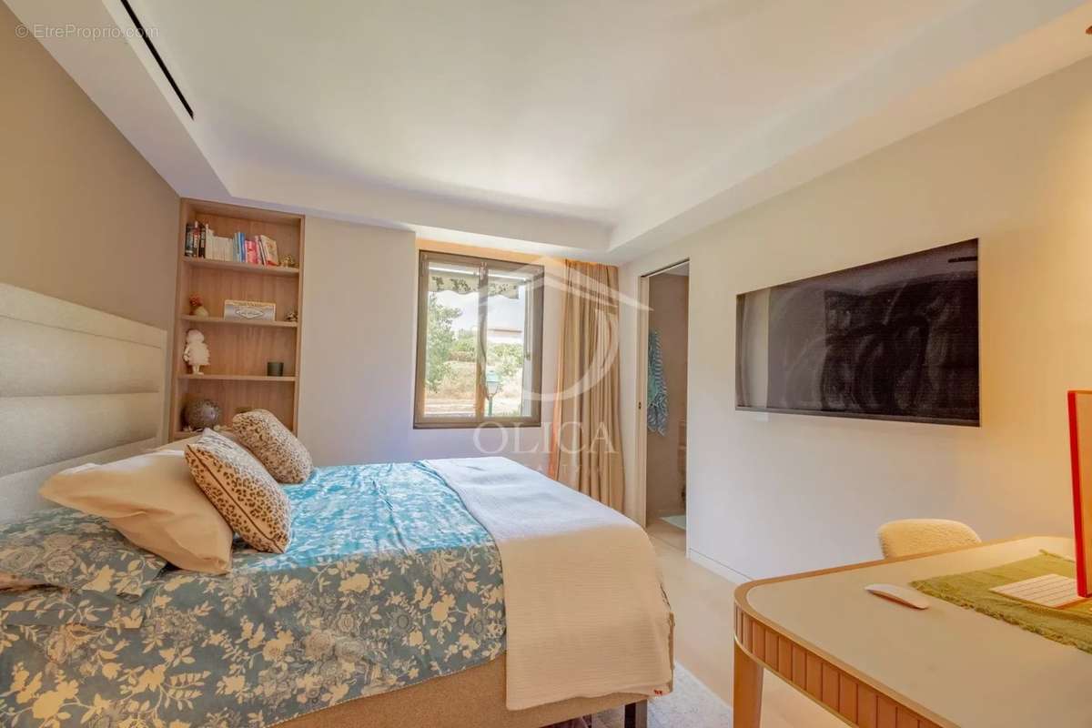 Appartement à VILLENEUVE-LOUBET