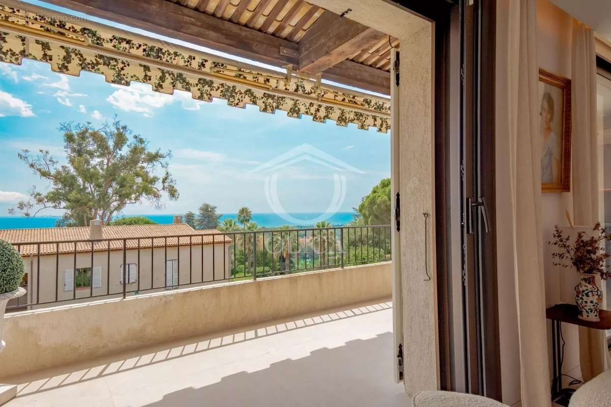 Appartement à VILLENEUVE-LOUBET