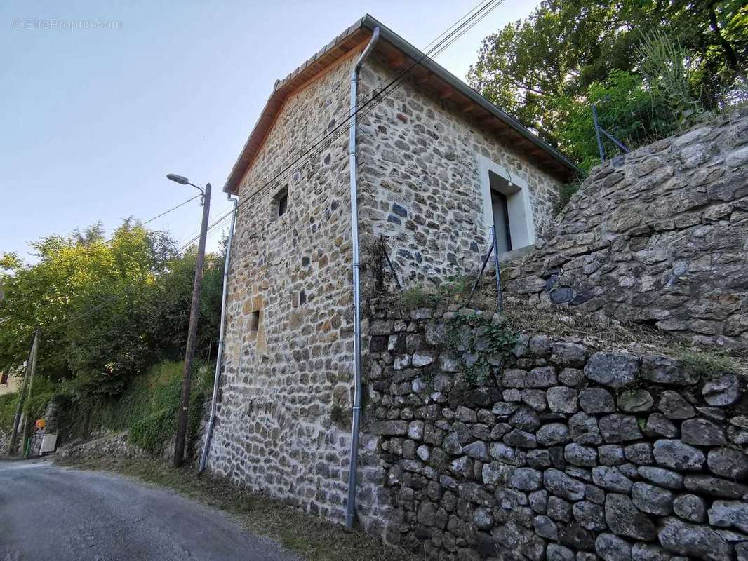   - Maison à ANTRAIGUES-SUR-VOLANE