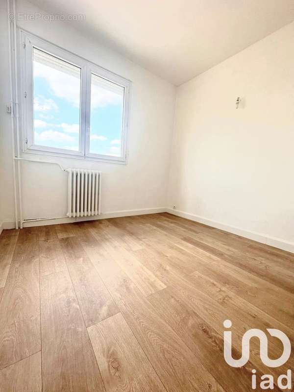 Photo 2 - Appartement à SURESNES