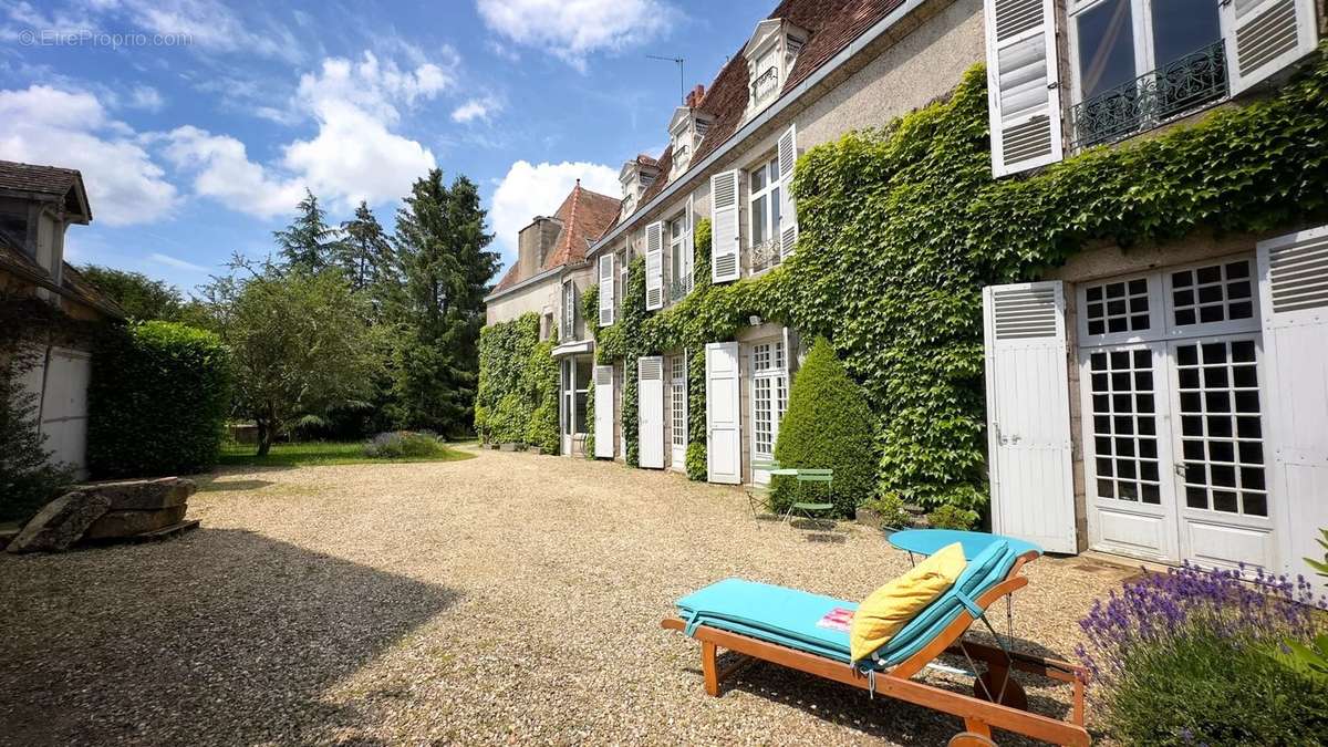 Maison à BOUSSAC