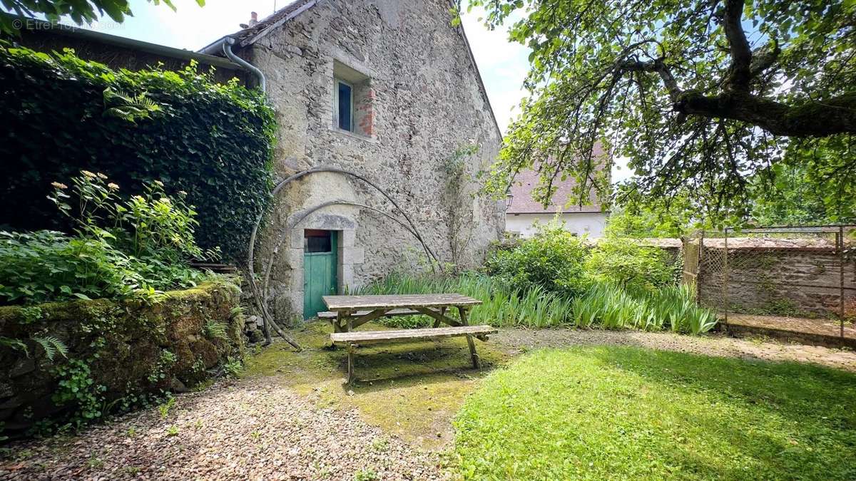 Maison à BOUSSAC