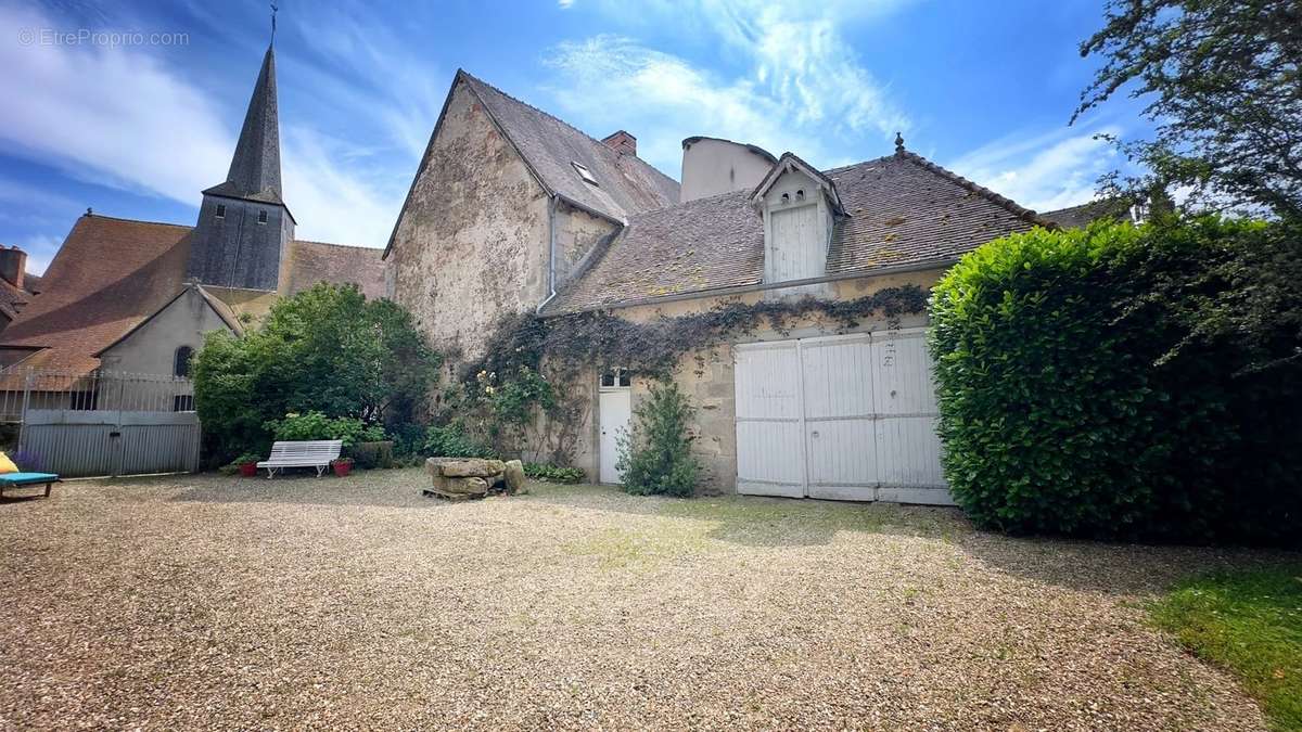 Maison à BOUSSAC