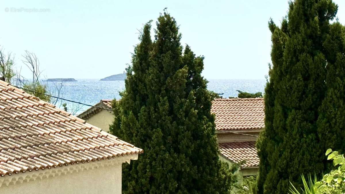 Appartement à SIX-FOURS-LES-PLAGES