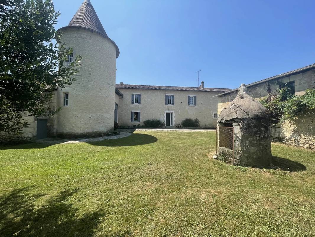 Maison à CHALAIS