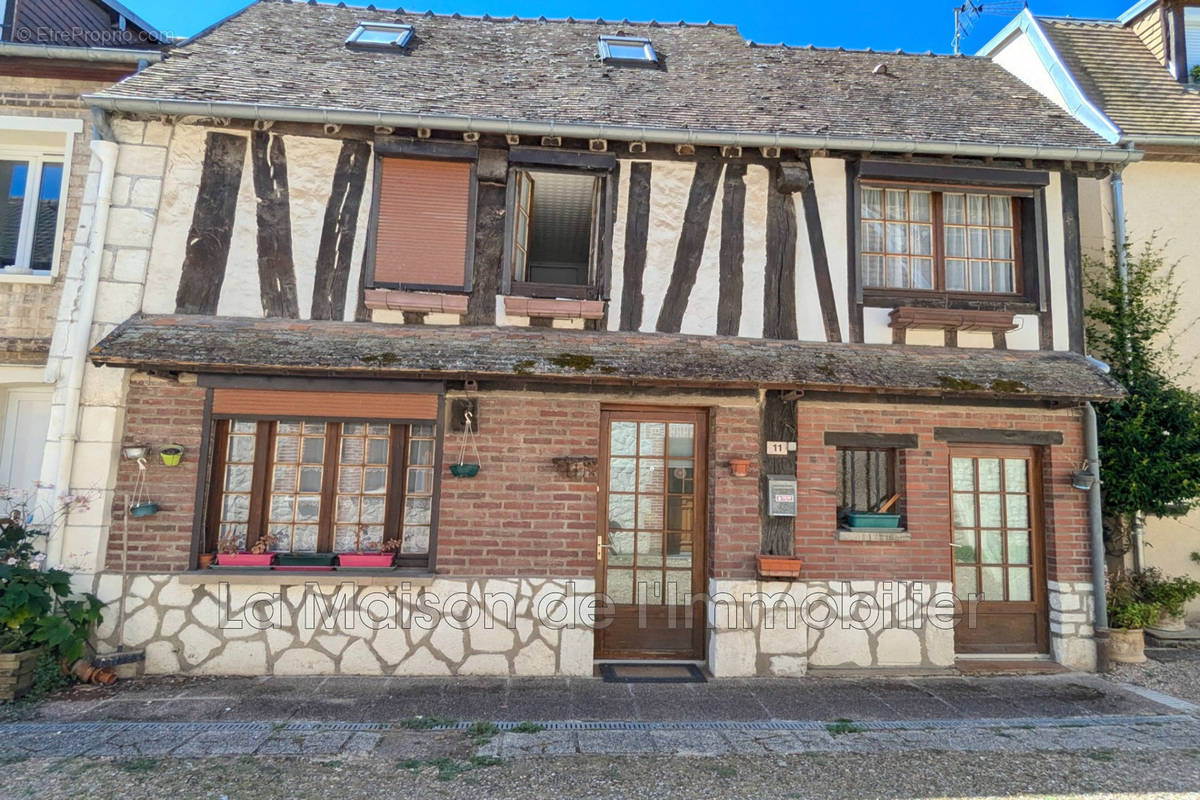 Maison à CRIQUEBEUF-SUR-SEINE