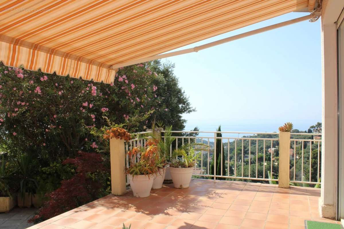 Appartement à ROQUEBRUNE-CAP-MARTIN