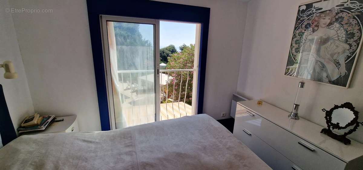 Appartement à ROQUEBRUNE-CAP-MARTIN