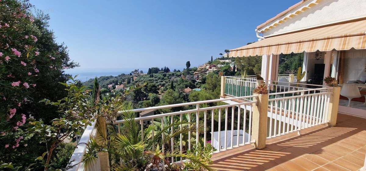 Appartement à ROQUEBRUNE-CAP-MARTIN