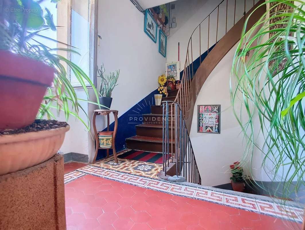 Appartement à VALLAURIS