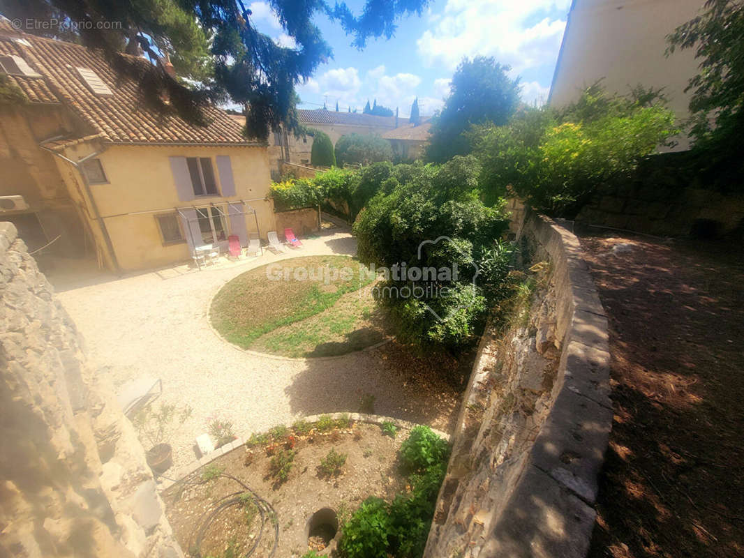 Maison à FONTVIEILLE