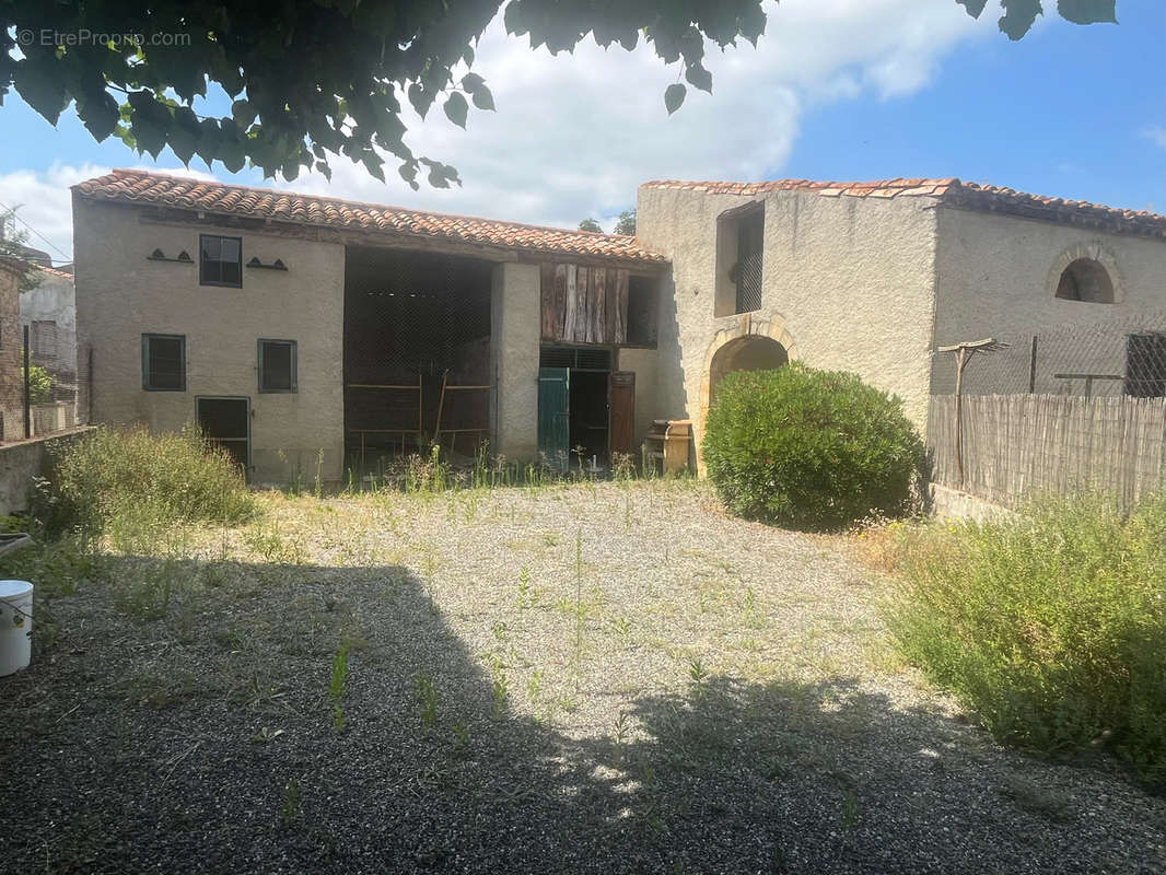 Parking à LIMOUX