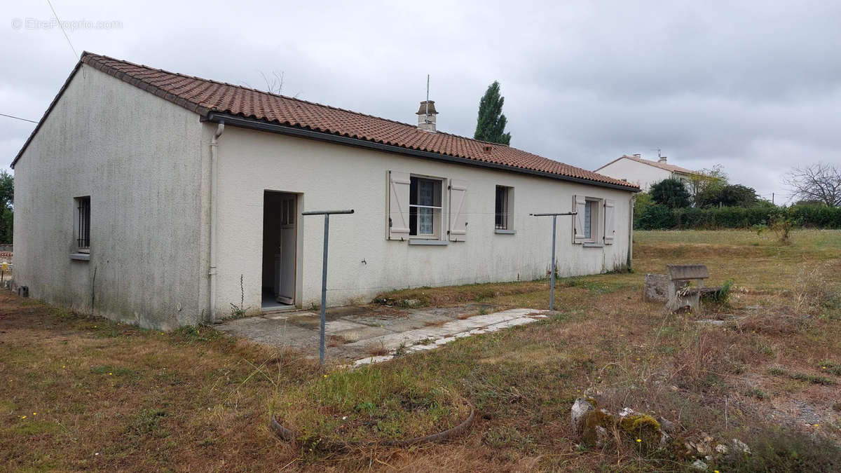 Maison à VILLIERS-EN-PLAINE