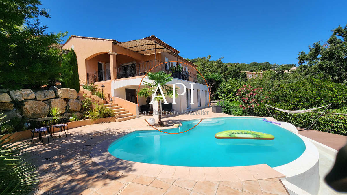 Maison à LES ADRETS-DE-L&#039;ESTEREL