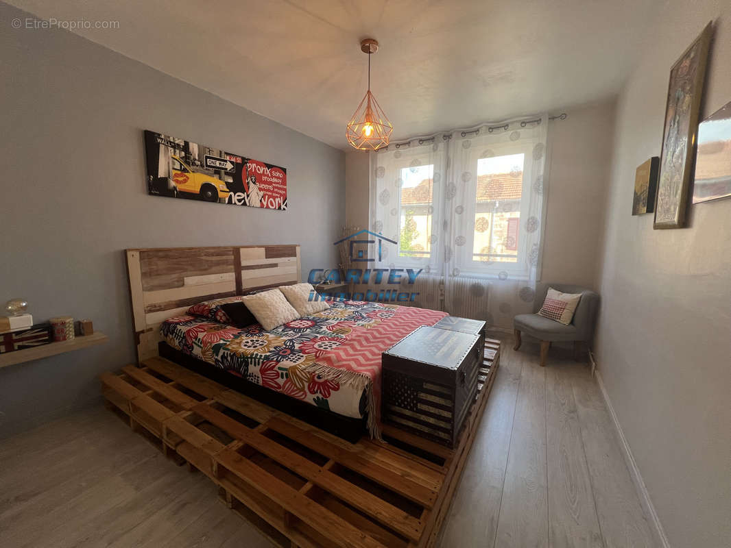 Appartement à LUXEUIL-LES-BAINS