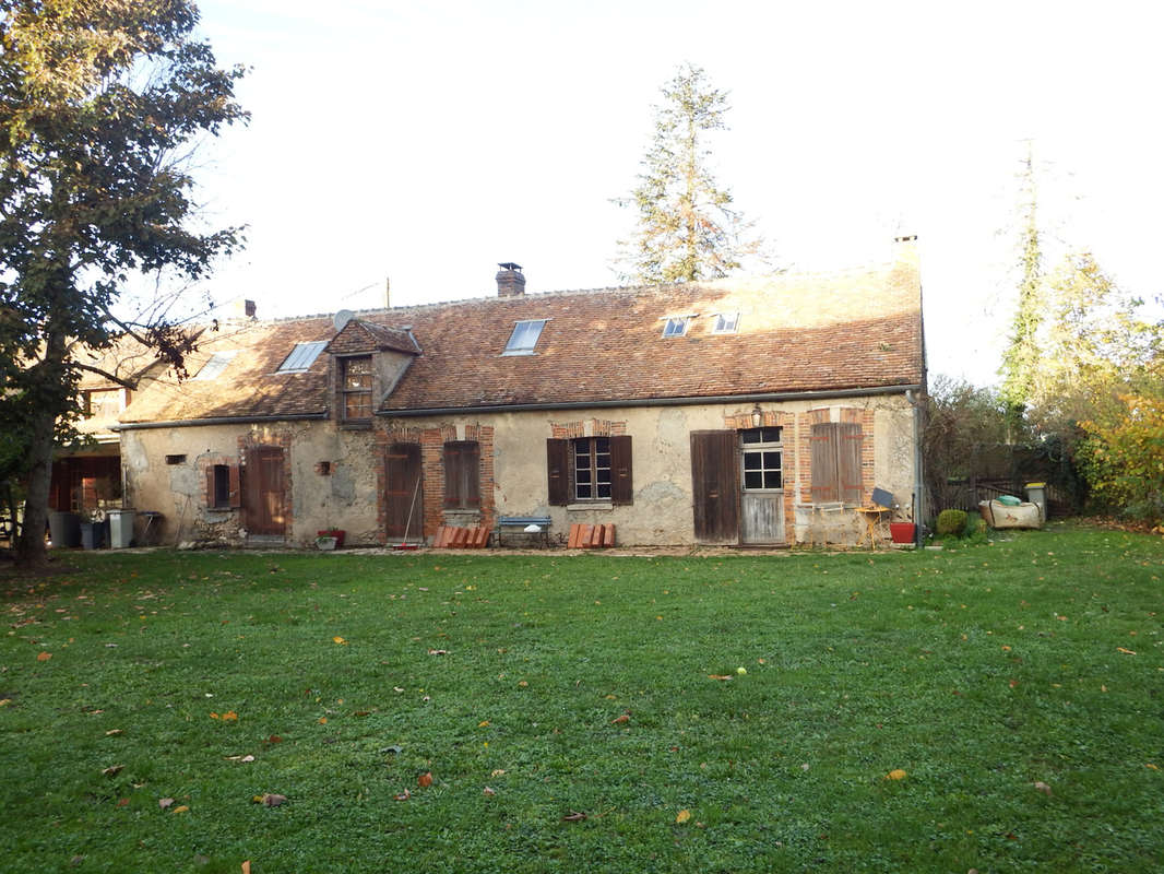 Maison à EGREVILLE